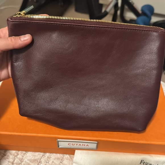 Cuyana leather purse clutch - Picture 3 of 5